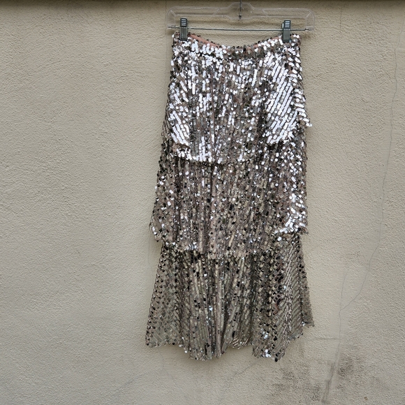 ZARA High Waisted Silver Sequin Ruffle Skirt - Picture 5 of 11